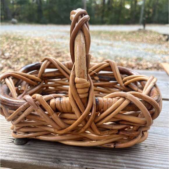 Vintage Woven Rattan Basket With Handle Rectangle Cottage Rustic - Picture 8 of 16